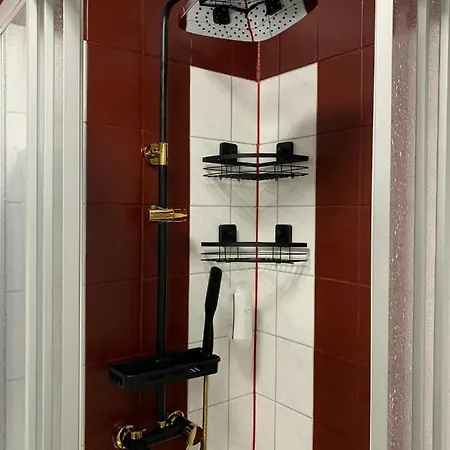 Gold Suite: Elbe Riverside Retreat With Netflix And E-bike Station *