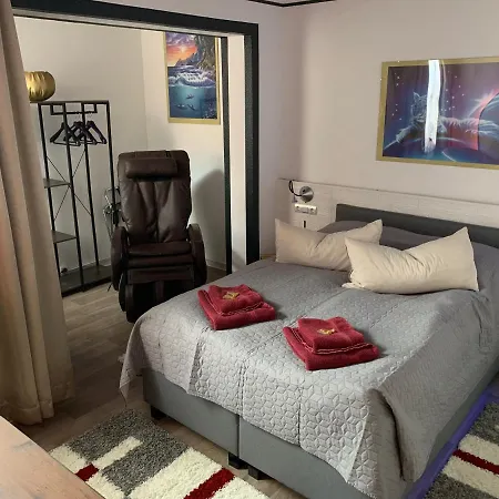 Gold Suite: Elbe Riverside Retreat With Netflix And E-bike Station Apartment Wittenberge