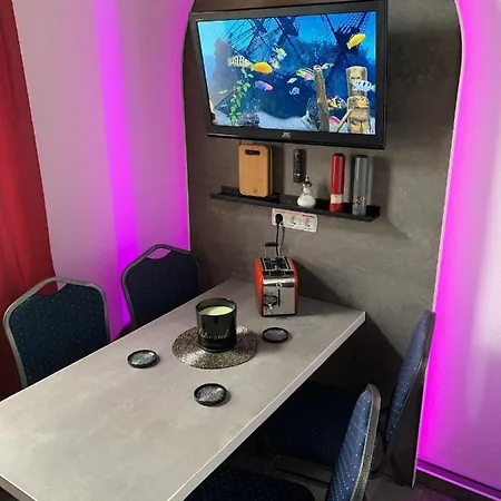 Best-preis -gold Suite- Mit Netflix, Self-check-in, Ebike Ladestation, Fahrradraum, Wlan, Netflix Und Massagesessel - Direkt Am Elberadweg Im Herzen Von 아파트 *