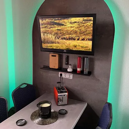 Best-preis -gold Suite- Mit Netflix, Self-check-in, Ebike Ladestation, Fahrradraum, Wlan, Netflix Und Massagesessel - Direkt Am Elberadweg Im Herzen Von