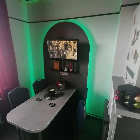 Apartment Best-preis -gold Suite- Mit Netflix, Self-check-in, Ebike Ladestation, Fahrradraum, Wlan, Netflix Und Massagesessel - Direkt Am Elberadweg Im Herzen Von *