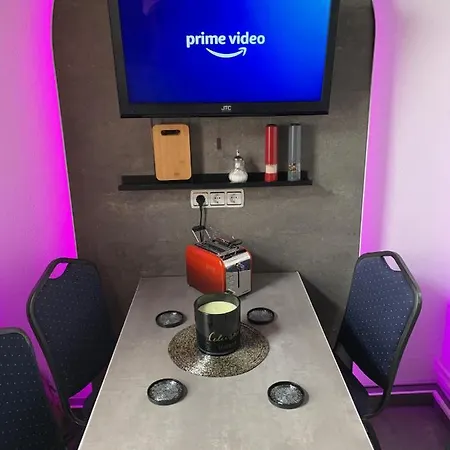 아파트 Best-preis -gold Suite- Mit Netflix, Self-check-in, Ebike Ladestation, Fahrradraum, Wlan, Netflix Und Massagesessel - Direkt Am Elberadweg Im Herzen Von