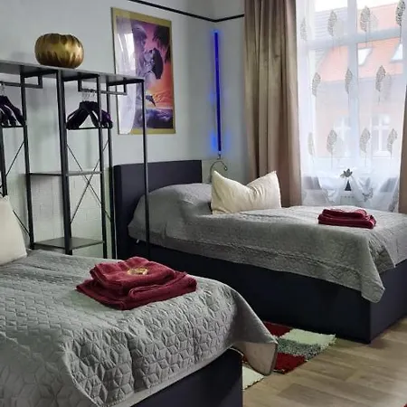 Apartman Best-preis -gold Suite- Mit Netflix, Self-check-in, Ebike Ladestation, Fahrradraum, Wlan, Netflix Und Massagesessel - Direkt Am Elberadweg Im Herzen Von