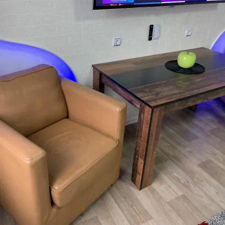 Best-preis -gold Suite- Mit Netflix, Self-check-in, Ebike Ladestation, Fahrradraum, Wlan, Netflix Und Massagesessel - Direkt Am Elberadweg Im Herzen Von