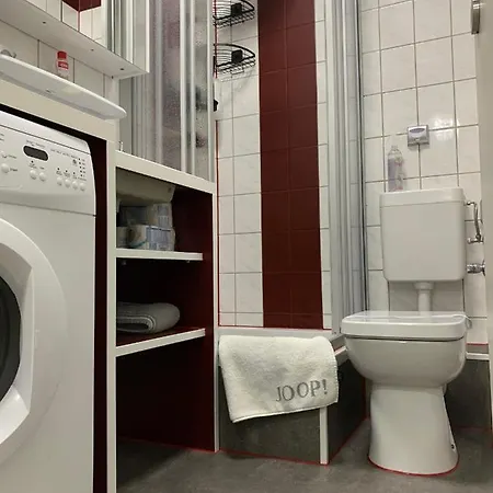 Gold Suite: Elbe Riverside Retreat With Netflix And E-bike Station Apartment Wittenberge