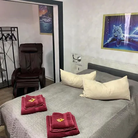 Apartment Best-preis -gold Suite- Mit Netflix, Self-check-in, Ebike Ladestation, Fahrradraum, Wlan, Netflix Und Massagesessel - Direkt Am Elberadweg Im Herzen Von