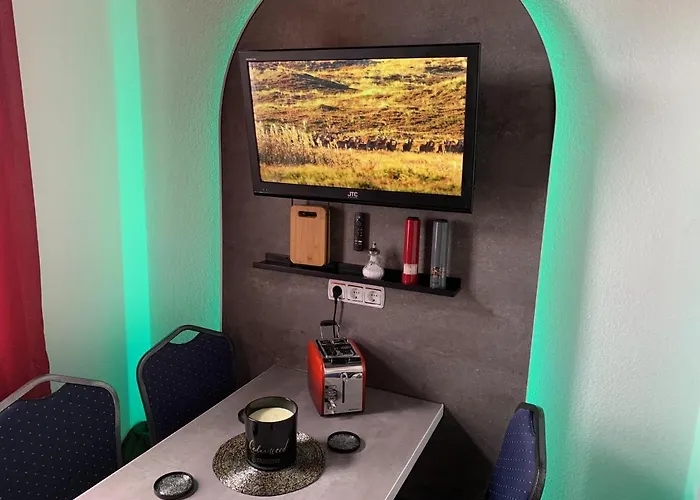 Best-preis -gold Suite- Mit Netflix, Self-check-in, Ebike Ladestation, Fahrradraum, Wlan, Netflix Und Massagesessel - Direkt Am Elberadweg Im Herzen Von