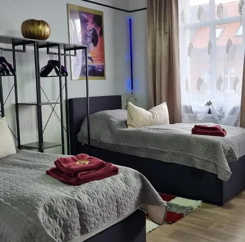 شقة Best-preis -gold Suite- Mit Netflix, Self-check-in, Ebike Ladestation, Fahrradraum, Wlan, Netflix Und Massagesessel - Direkt Am Elberadweg Im Herzen Von