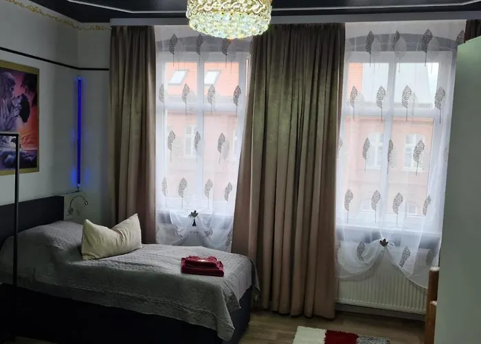 شقة Best-preis -gold Suite- Mit Netflix, Self-check-in, Ebike Ladestation, Fahrradraum, Wlan, Netflix Und Massagesessel - Direkt Am Elberadweg Im Herzen Von