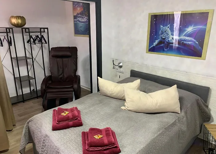 شقة Best-preis -gold Suite- Mit Netflix, Self-check-in, Ebike Ladestation, Fahrradraum, Wlan, Netflix Und Massagesessel - Direkt Am Elberadweg Im Herzen Von